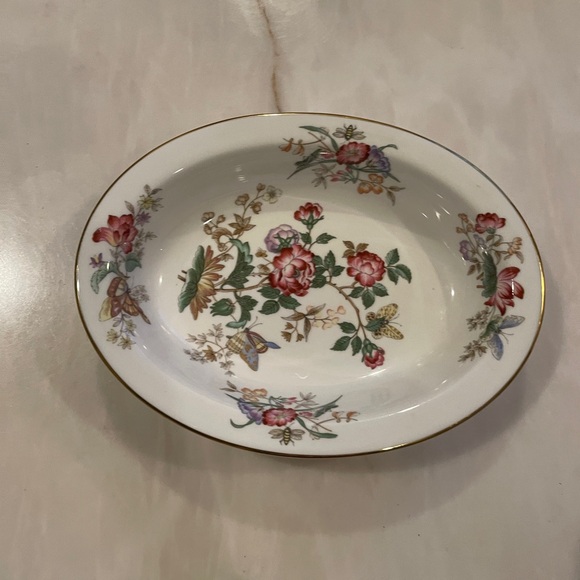 Wedgwood Bone China Made in England Pattern Name Charnwood 10” Vegetable Bowl - Picture 9 of 12